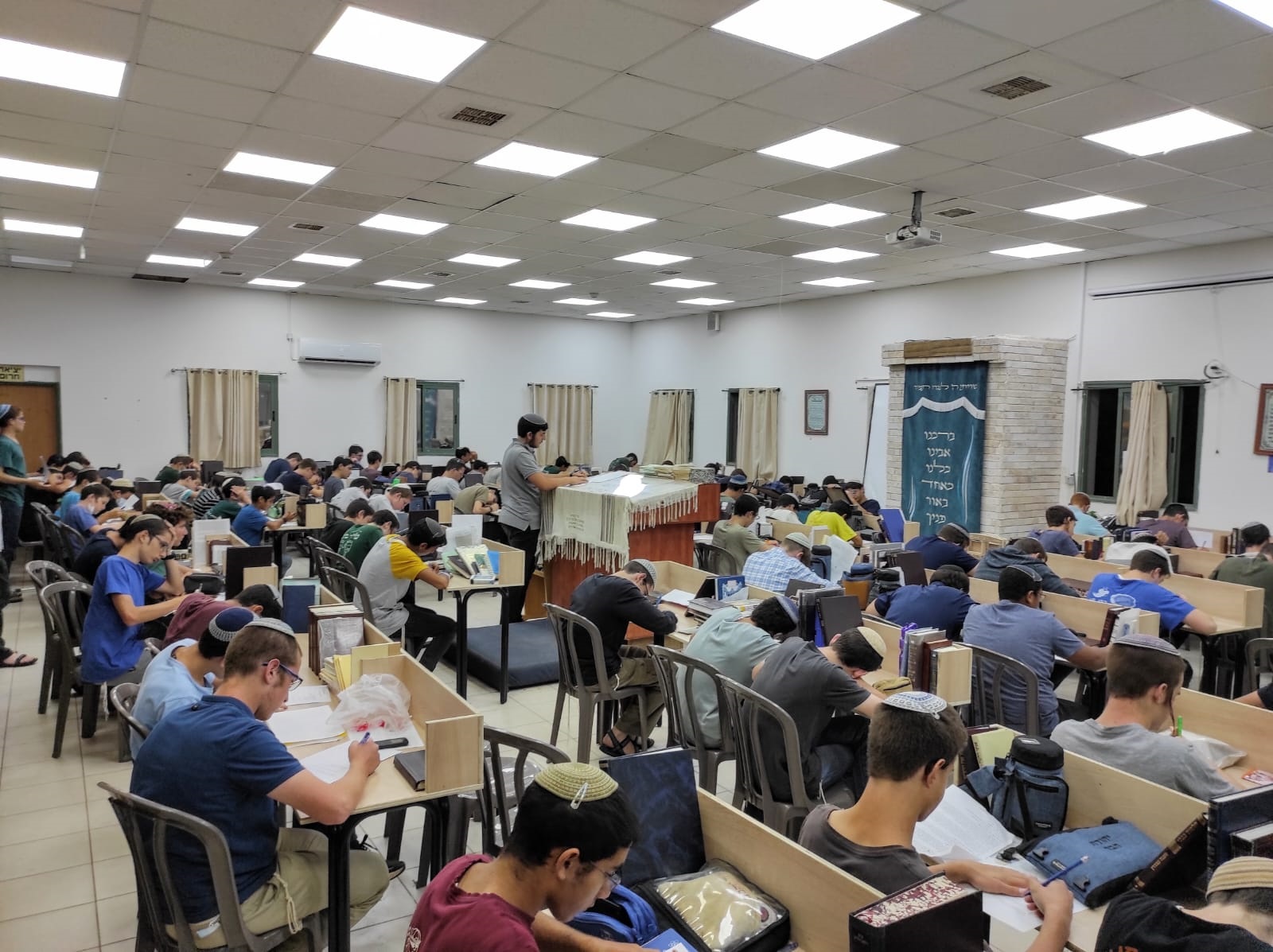 אנגלמן. דוברות מרכז ישיבות ואולפנות בני עקיבא