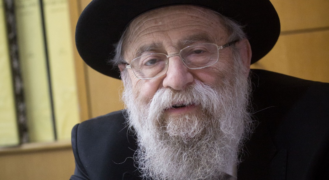 זכה לשבת על כיסא הרבנות החשוב ביותר בארץ. הרב אריה שטרן זצ"ל, רבה של ירושלים. צילום: מרים אלסטר, פלאש 90 