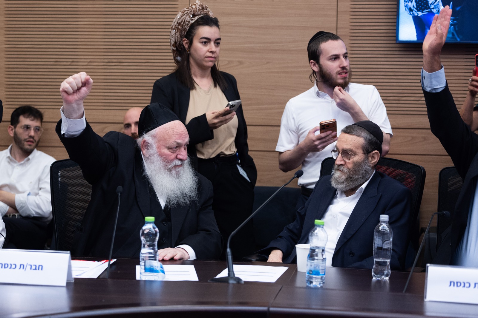 הכנסת מצביעה בקריאה ראשונה על חוק יסוד, שהיא בעצמה מודה שאין לה מושג מה ההשלכות שלו. ההצבעה בוועדת הכנסת. צילום: אורן בן חקון, פלאש 90 