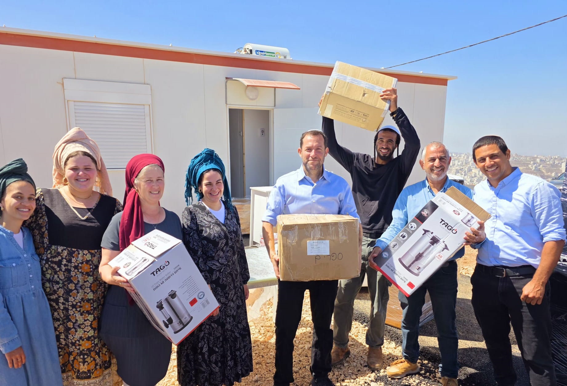המשפחות החדשות בהר עיבל. קרדיט צילום: רועי חדי