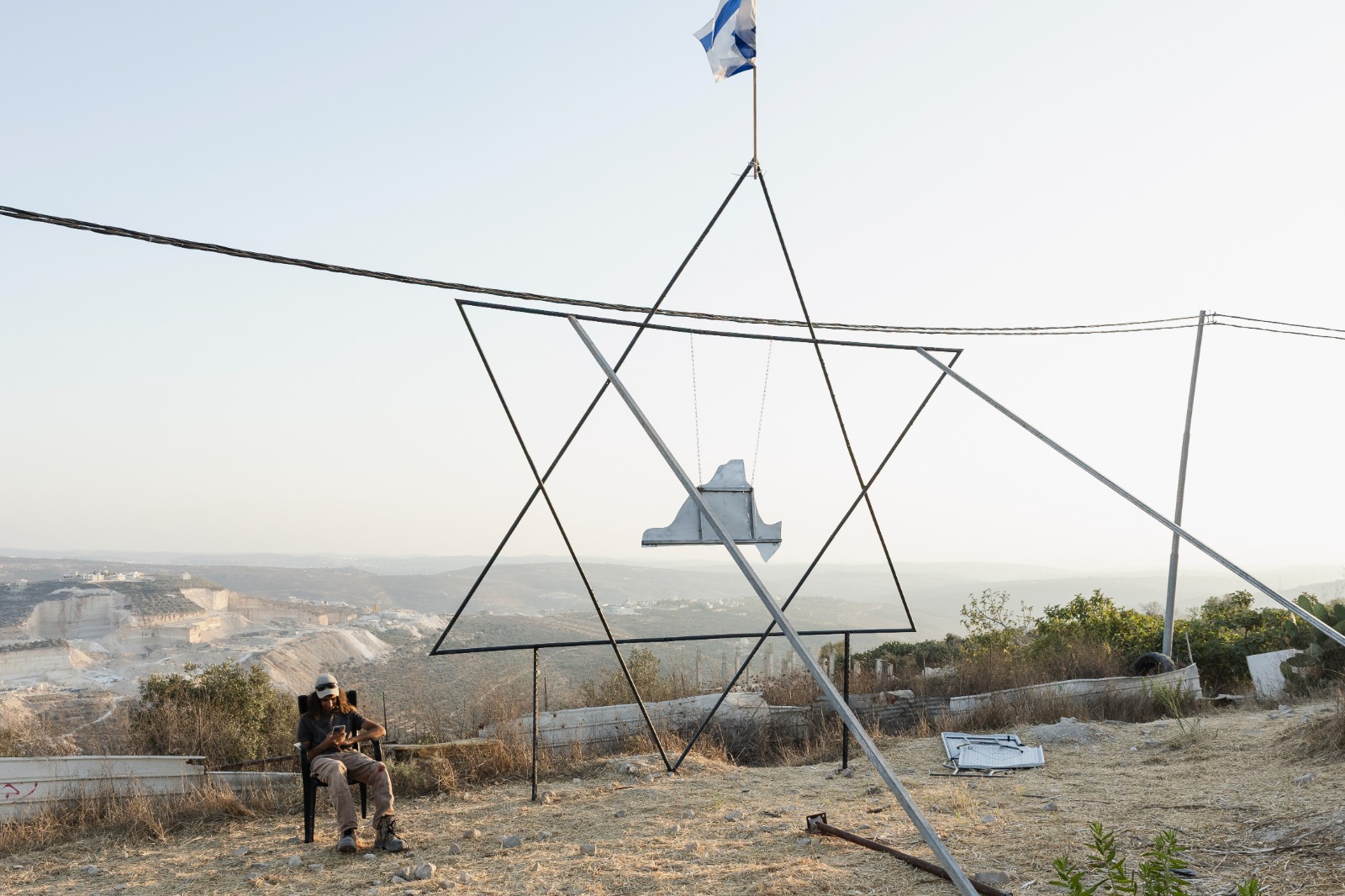 טיול שגרתי שהסתיים בתקיפה המונית על ידי ערביי הכפר. התיישבות יהודית במקום הפיגוע. צילום: הלל בן אור, פלאש 90 