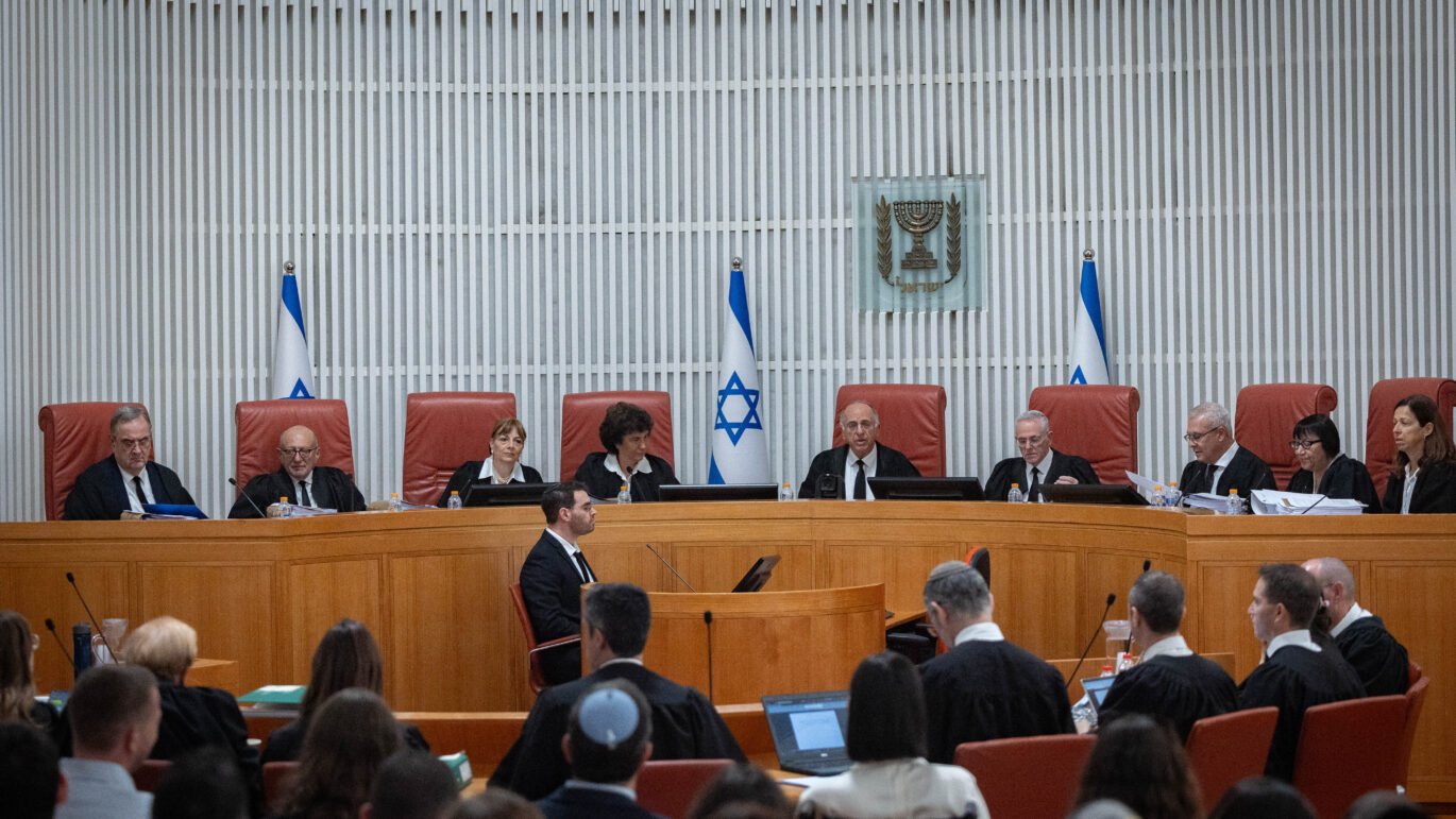 שופטי בית המשפט העליון, ארכיון. צילום: יונתן זינדל, פלאש 90