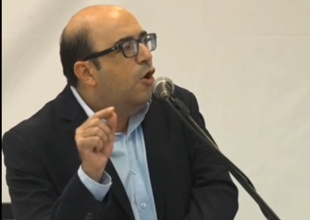 גם לאחר שהתבררו ממדי הטבח המשיך להצדיק את מתקפת חמאס. יו"ר בלאד סמי אבו שחאדה בנאום לועידת בל"ד, כחצי שנה לאחר פרוץ המלחמה. צילום מסך