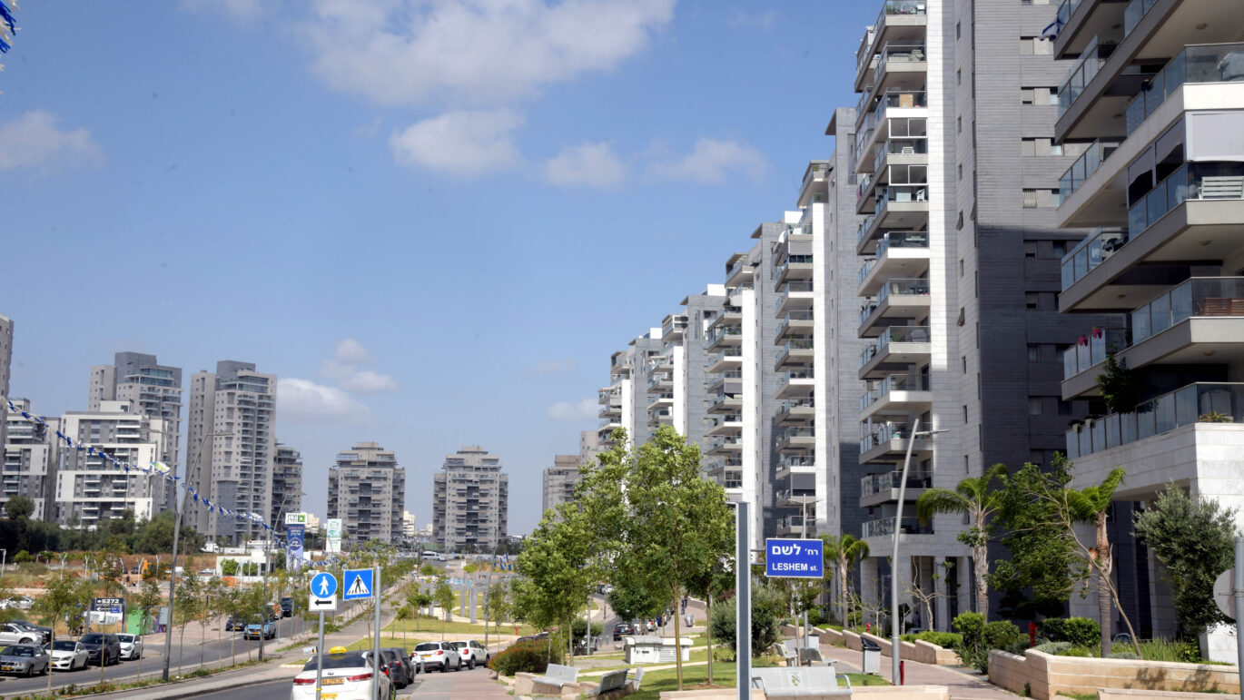 תיקון שוק מחירי הנדל"ן גורר עלייה במחירי השכירות. צילום: פלאש 90
