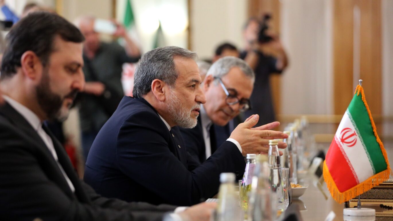 "איראן יצאה מחוזקת, גם לנו יש עבודות שטרם סיימנו". שר החוץ האיראני, עבאס עראקצ'י. צילום: רויטרס, Fatemeh bahrami