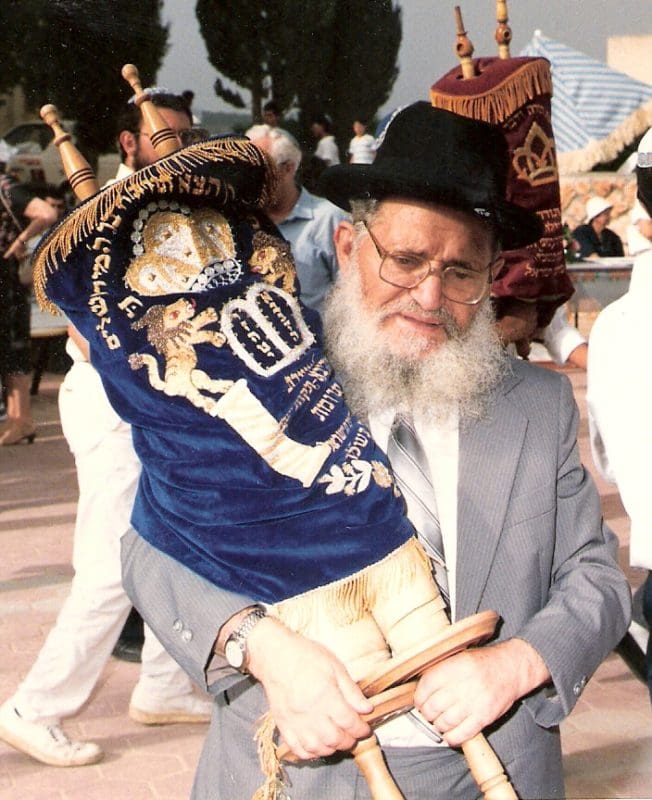 הרב משה צבי נריה זצ"ל. צילום: באדיבות המשפחה