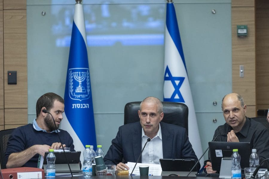 הפר את תקנון הכנסת. יו"ר ועדת הכספים חנוך מילביצקי. צילום: פלאש 90