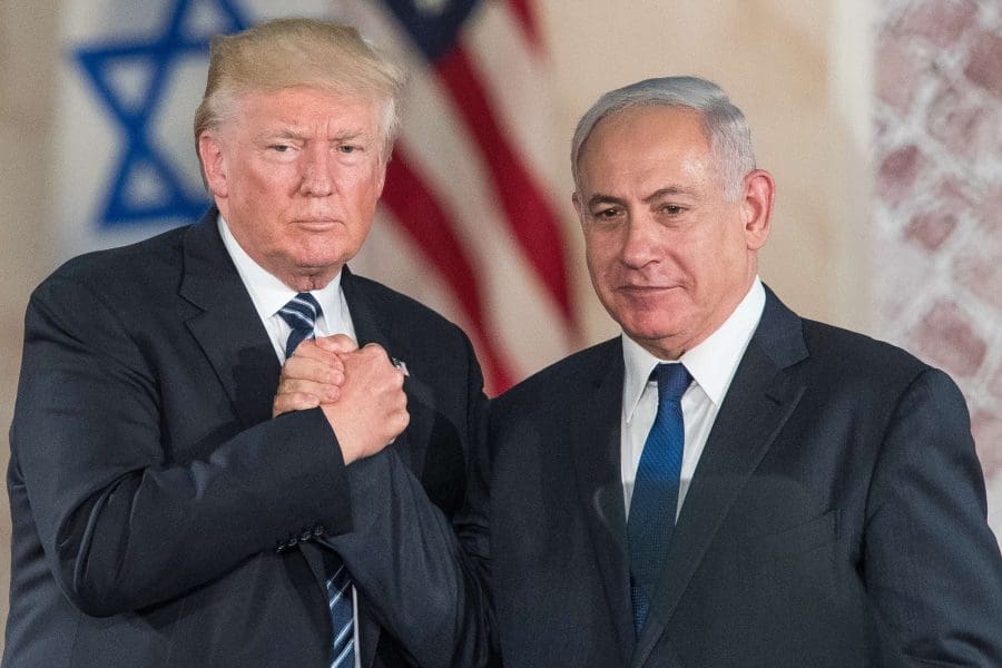 האינטרס שלו זהה לאינטרס שלנו. הנשיא טראמפ ונתניהו. צילום: יונתן זינדל, פלאש 90