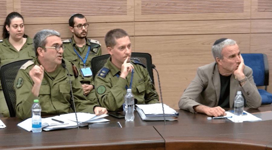 צה"ל נאבק להכשיר את תוספות הכספים הלא חוקיות. נציגי צה"ל בדיון היום. צילום מסך